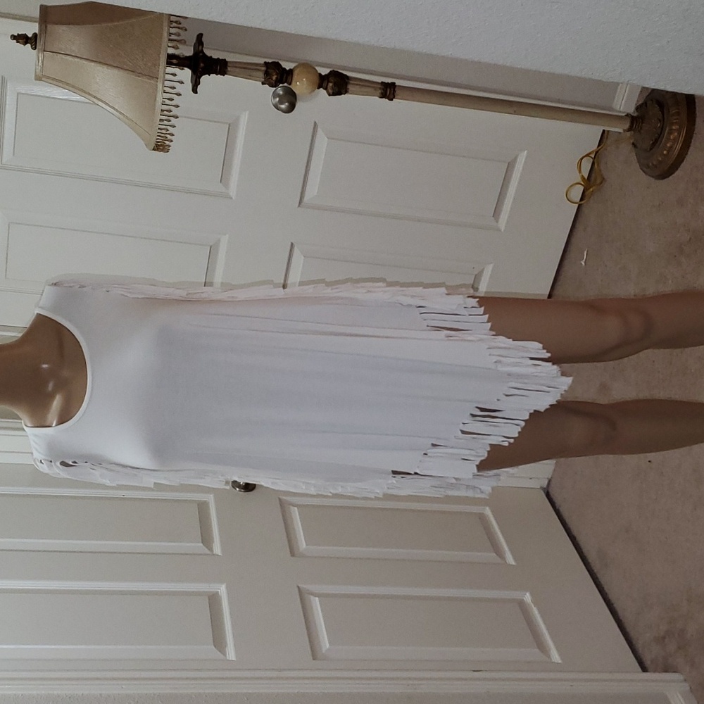 Kokomo Unlimited M fringe v point tunic